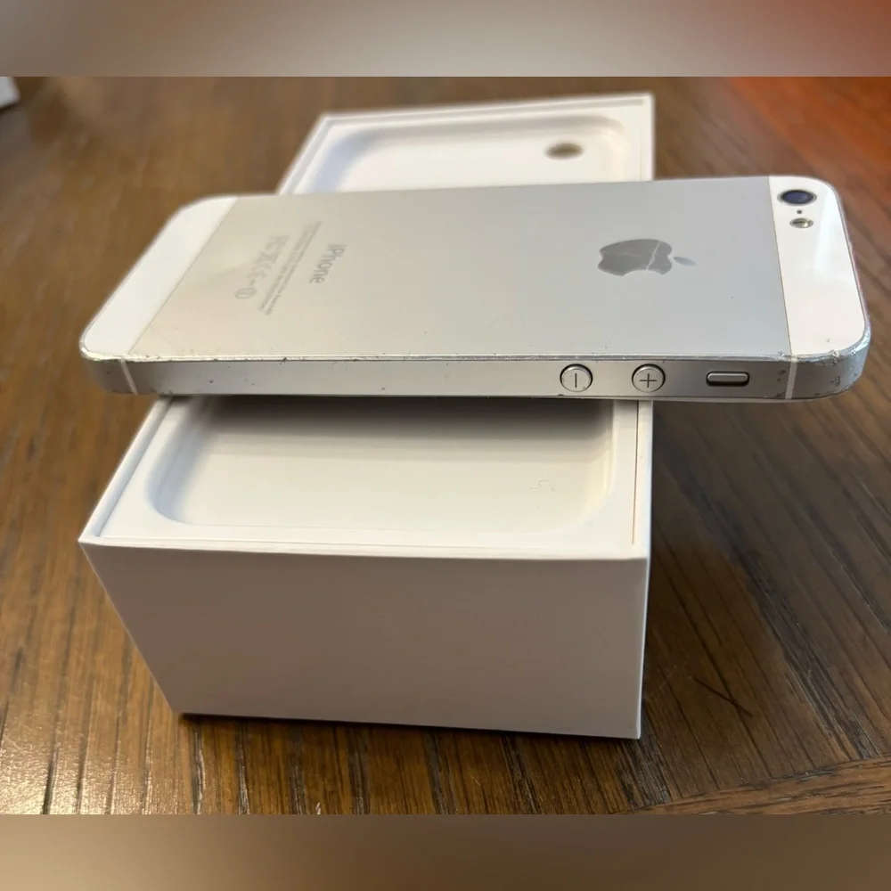 iPhone 6 - broken screen-16GB) Space Gray with original box